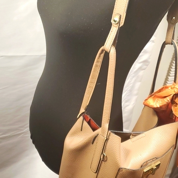 Steve Madden Taube color shoulder bag with a scarf Size Medium - Picture 9 of 13